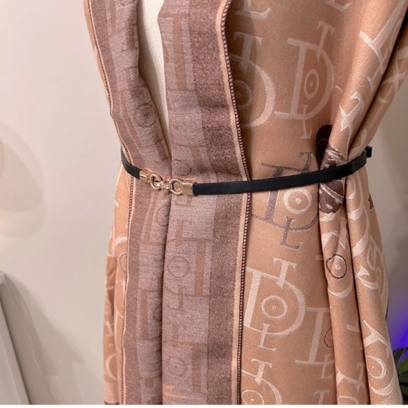 Reversible Large Vegan Cashmere Blend Shawl Scarf, NWT - Picture 10 of 11